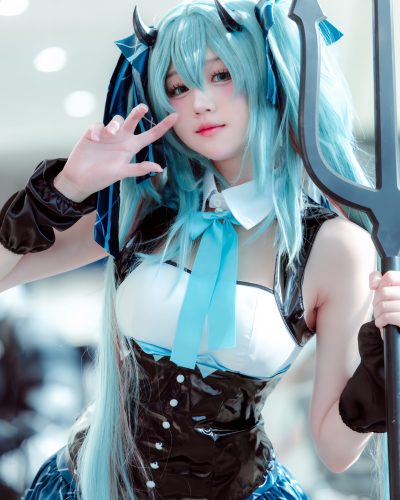 初音未来 (1)