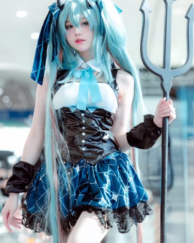 初音未来 (2)